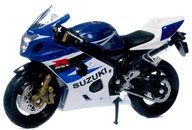 MOTOCYKLOVÝ MOTOR SUZUKI GSX-R750 1:18 NAHĽADÁVAČ V mierke