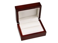 Drevená lakovaná krabička na snubné prstene