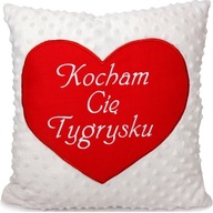 Vankúš Minky s výšivkou SRDCE, darček na VALENTÍNA Vankúš Minky s výšivkou SRDCE, darček na VALENTÍNA