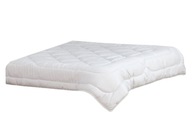 Univerzálna prikrývka 200x220 FIGARO, prešívaná, celoročná SOFT Univerzálna prikrývka 200x220 FIGARO, prešívaná, celoročná SOFT