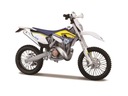 MAISTO Husqvarna FE 501 na stojane 32706 1/12