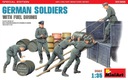 Nemeckí vojaci s palivovými bubnami (špeciálna edícia) 1:35 MiniArt 35366
