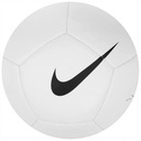 Nike Pitch Team 5 trénuje športový futbal