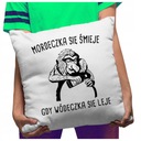 Mordeczka sa smeje, keď sa vodka naleje