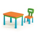 Viacfarebný stôl so stoličkou