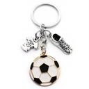 KRÚŽOK NA KĽÚČENKU FUTBALOVÉ PRVKY KOVOVÝ KRÚŽOK NA KĽÚČENKU DO AUTOTAŠKY FUTBAL