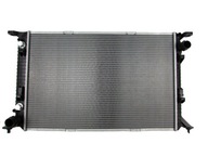 Vodný chladič Audi A4 B8 RS4 4.2 V8 2012-2015 Vodný chladič Audi A4 B8 RS4 4.2 V8 2012-2015