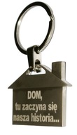 Darčekový prívesok na kľúče od domu s GRAVENÝM logom Darčekový prívesok na kľúče od domu s GRAVENÝM logom
