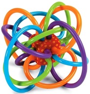 Hrkajúce hryzátko Cube Manhattan Toy Hrkajúce hryzátko Cube Manhattan Toy