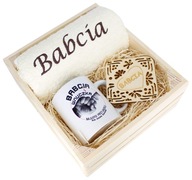 SKVELÝ DARČEK PRE BABIČKU UTERÁK + KRABIČKA NA HRNKY SKVELÝ DARČEK PRE BABIČKU UTERÁK + KRABIČKA NA HRNKY