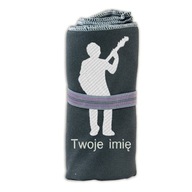 Darček pre mladého gitaristu - rýchloschnúci uterák + vlastná VÝŠIVKA Darček pre mladého gitaristu - rýchloschnúci uterák + vlastná VÝŠIVKA
