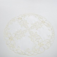 vyšívaný obrúsok, kruh 40 cm, krémovej farby s kvietkami