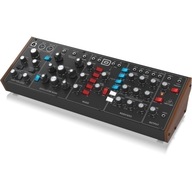 Analógový syntetizátor Behringer MODEL D