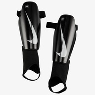 FUTBALOVÉ CHRÁNIČE NIKE CHARGE DX4608 010 čierne L FUTBALOVÉ CHRÁNIČE NIKE CHARGE DX4608 010 čierne L