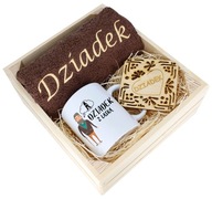 SKVELÝ DARČEK PRE DEDKA UTERÁK + KRABIČKA NA HRNKY SKVELÝ DARČEK PRE DEDKA UTERÁK + KRABIČKA NA HRNKY
