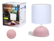 Nočná lampa na stole v spálni a obývačke Nočná lampa na stole v spálni a obývačke