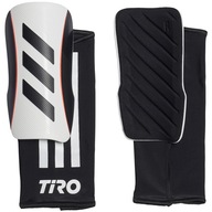 Chrániče holene Adidas Tiro SG LGE, veľkosť L, biele Chrániče holene Adidas Tiro SG LGE, veľkosť L, biele