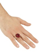Pečatný prsteň s červeným kameňom