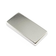 Neodymové magnety MPŁ 42x20x5 - 2 ks. Neodymové magnety MPŁ 42x20x5 - 2 ks.