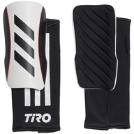Futbalové chrániče holení adidas Tiro SG LGE GK3534 L Futbalové chrániče holení adidas Tiro SG LGE GK3534 L