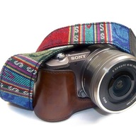 Remienok na fotoaparát v retro štýle hippie