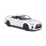 Nissan GT-R 1:24 model Bburago 18-21082 biely Nissan GT-R 1:24 model Bburago 18-21082 biely