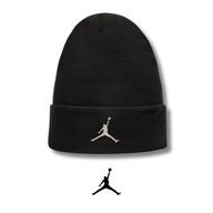 NIKE AIR JORDAN GS čiapka Black Metal Logo Silver HIT s manžetou NIKE AIR JORDAN GS čiapka Black Metal Logo Silver HIT s manžetou