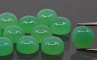 Chryzopráz A okrúhly kabošon, priemer 5 mm Chryzopráz A okrúhly kabošon, priemer 5 mm