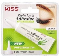 KISS LEPIDLO ČERÉ LEPIVO NA RIASY S ALOE 7 g KISS LEPIDLO ČERÉ LEPIVO NA RIASY S ALOE 7 g
