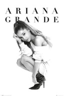Ariana Grande Crouch - plagát 61x91,5 cm