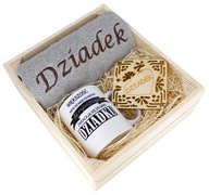 SKVELÝ DARČEK PRE DEDKA UTERÁK + KRABIČKA NA HRNKY SKVELÝ DARČEK PRE DEDKA UTERÁK + KRABIČKA NA HRNKY