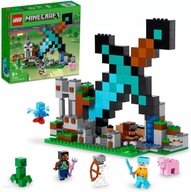 Super darček LEGO Minecraft 21244 Bašta s mečom