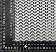 Dekoratívny oceľový plech z tahokovu Hrúbka 1,5 mm Sieťka 20x10 Dekoratívny oceľový plech z tahokovu Hrúbka 1,5 mm Sieťka 20x10