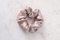 SLAAP Hodvábna scrunchie - béžová SLAAP Hodvábna scrunchie - béžová