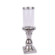 Svietnikový lampáš v dekorácii v glamour štýle Svietnikový lampáš v dekorácii v glamour štýle