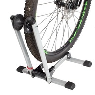Stabilný, samosvorný stojan na bicykle s kolesami od 20 do 24" Stabilný, samosvorný stojan na bicykle s kolesami od 20 do 24"