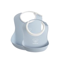 Sada podbradníkov BABYBJORN malý/veľký Powder Blue Sada podbradníkov BABYBJORN malý/veľký Powder Blue