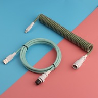 Vinutý GX16 Aviator USB-C kábel – botanická zelená Vinutý GX16 Aviator USB-C kábel – botanická zelená