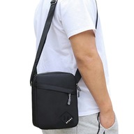 Čierna pánska taška cez rameno do práce