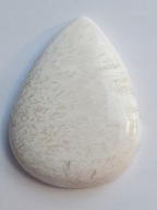 FUSIMA Scolecit biely kabošon ~3,8x2,8 cm č. 13 FUSIMA Scolecit biely kabošon ~3,8x2,8 cm č. 13