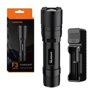 VÝKONNÁ SUPERFIRE LED USB TAKTICKÁ BATERKA SÚČASŤOU S NABÍJAČKOU IP34 2000MAH VÝKONNÁ SUPERFIRE LED USB TAKTICKÁ BATERKA SÚČASŤOU S NABÍJAČKOU IP34 2000MAH