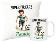 SET VANKÚŠ + HRNČEK pre FUTBAListu, figúrka chlapca + MENO SET VANKÚŠ + HRNČEK pre FUTBAListu, figúrka chlapca + MENO