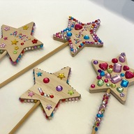 DREVENÉ PRÚTIKY 4 KUSOVÉ NÁLEPKY KAMEŇOV DIY NA KARNEVAL DIEVČAT DREVENÉ PRÚTIKY 4 KUSOVÉ NÁLEPKY KAMEŇOV DIY NA KARNEVAL DIEVČAT