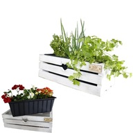 Drevená biela krabička na kvetináč s bylinkami
