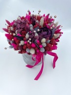 FlowerBox vyrobený zo sušených kvetov a trávy