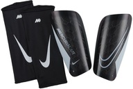 Chrániče holení Nike Mercurial Lite, veľkosť S, čierne Chrániče holení Nike Mercurial Lite, veľkosť S, čierne