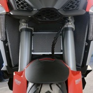 KRYT NA RADIÁTOR R&G DUCATI MULTISTRADA V4 ČERVENÝ