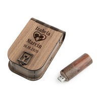 Drevený konárový prívesok 4 GB 2.0 + orechová krabička + gravírovanie na svadbu Drevený konárový prívesok 4 GB 2.0 + orechová krabička + gravírovanie na svadbu
