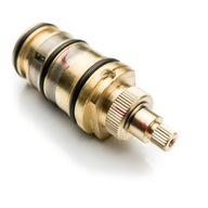 TERMOSTATICKÝ HLAVNÝ VENTIL TERMOSTAT NA BATÉRIU TERMOSTATICKÝ HLAVNÝ VENTIL TERMOSTAT NA BATÉRIU
