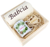 SKVELÝ DARČEK PRE BABIČKU UTERÁK + KRABIČKA NA HRNKY SKVELÝ DARČEK PRE BABIČKU UTERÁK + KRABIČKA NA HRNKY